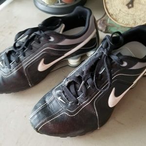 Men's NIKE shocks size 8.5